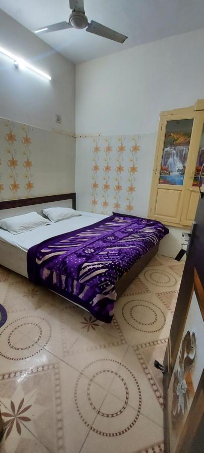 Mj Chawla Homestay Double Bed Attached Bathroom Room 阿姆利则 外观 照片
